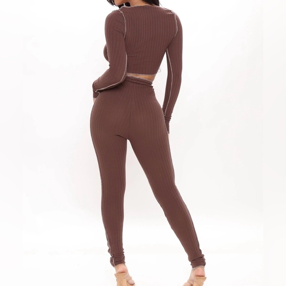 BROWN CONTRAST STITCHED LEGGING SET W/ CROPPED LACE UP FRONT · SIZE S · NWT - Picture 2 of 7